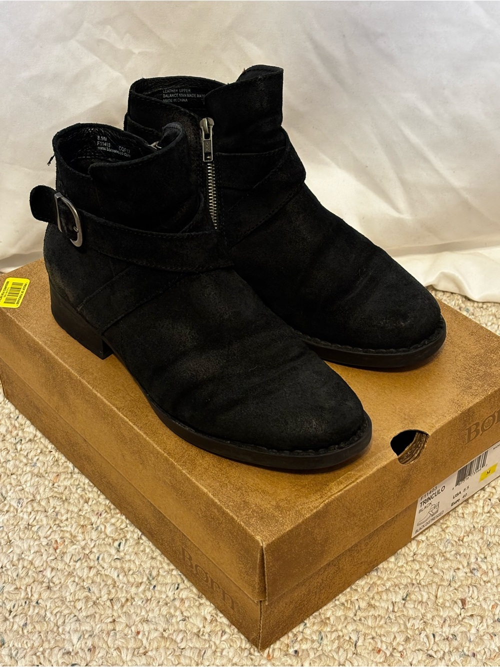 Born Trinculo Black Distressed Leather Buckle Moto Boots Bootie 8.5 - Picture 2 of 11